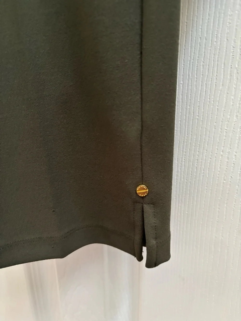 Michael Kors Olive Green Pull-On Women's Pants w/ Gold Ankle Emblem, Size L, EUC - Picture 2 of 4